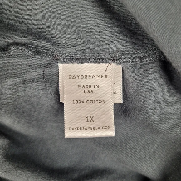 Daydreamer Tupac Women's Top T-Shirt Tee Plus Size 1X - Picture 7 of 9